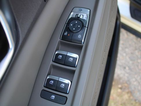 New 2026 Kia Carnival EX FWD image 27