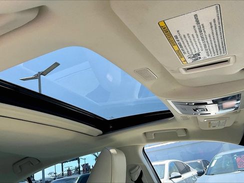 Used 2022 Lexus ES 300h w/ Accessory Package 2 FWD image 17
