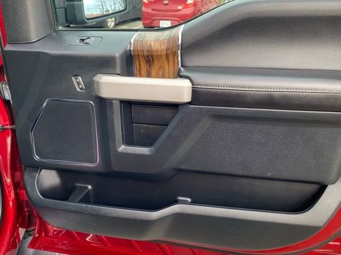 Used 2019 Ford F150 Lariat w/ Equipment Group 502A Luxury image 31