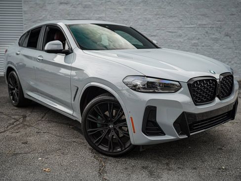 Used 2023 BMW X4 xDrive30i w/ M Sport Package image 8