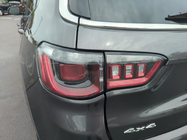 Used 2024 Jeep Compass Limited AWD/4WD image 18