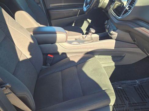 Used 2025 Dodge Durango GT AWD/4WD image 6