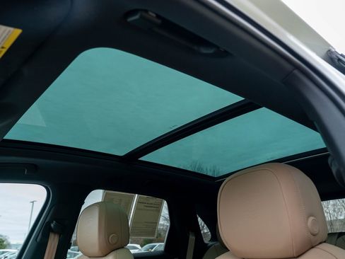 Certified 2024 Porsche Cayenne image 33