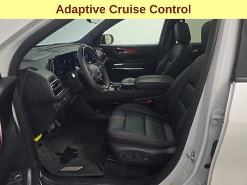 Used 2024 Chevrolet Traverse RS image 10