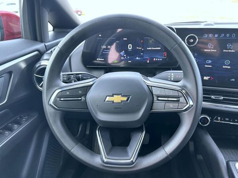 New 2026 Chevrolet Equinox EV LT image 11