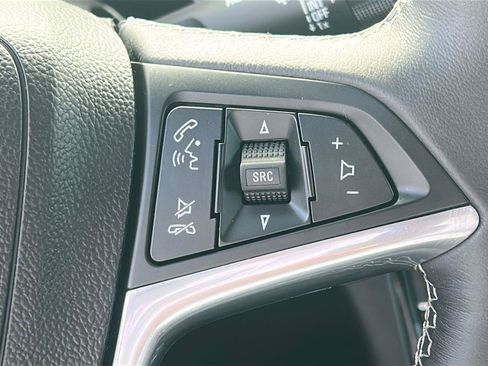 Used 2022 Buick Encore Preferred w/ Safety Package image 20