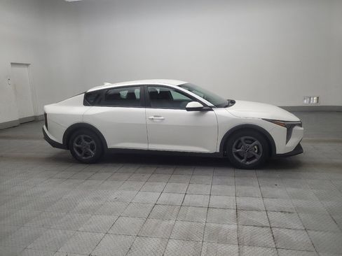 Used 2025 Kia K4 FWD image 11