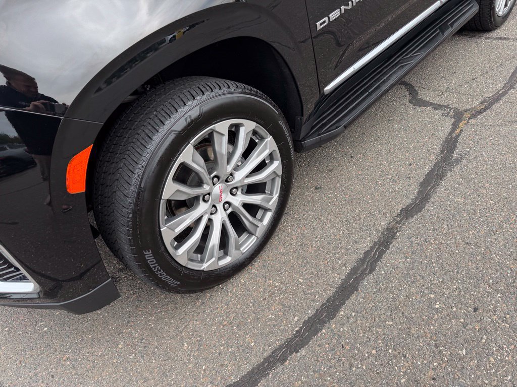 Used 2021 GMC Yukon Denali AWD/4WD image 8