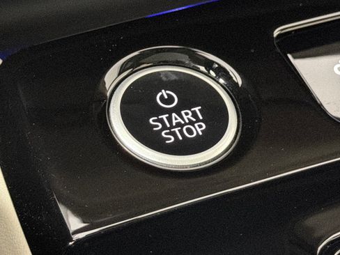 Certified 2025 Audi Q6 e-tron Premium Plus w/ Premium Plus image 22