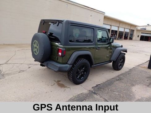 Used 2021 Jeep Wrangler Sport AWD/4WD image 4