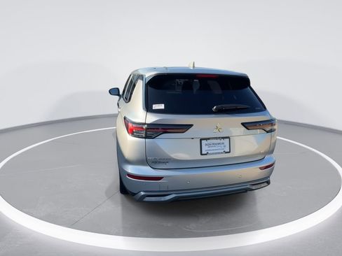 New 2026 Mitsubishi Outlander SE AWD/4WD image 7