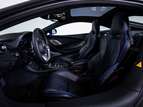 New 2025 McLaren GTS image 17