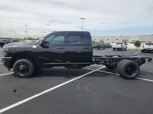 New 2026 RAM 3500 Tradesman AWD/4WD image 5