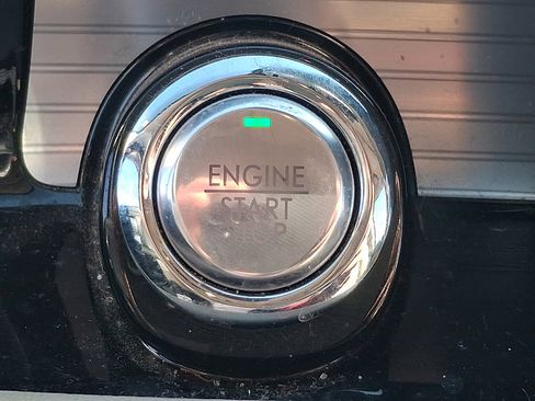 Used 2020 Lincoln Corsair Standard w/ Equipment Group 101A image 23