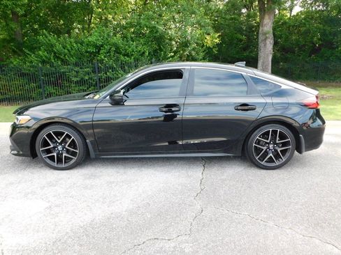 Used 2023 Honda Civic Sport Touring image 2