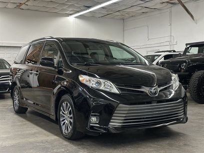 Used 2019 Toyota Sienna XLE