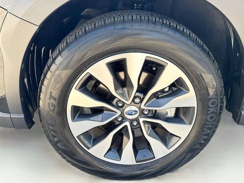 Used 2025 Subaru Outback Limited AWD/4WD image 41