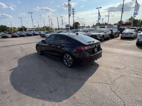 Used 2025 Honda Civic Sport Touring image 9
