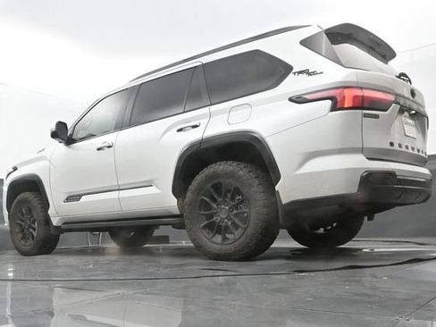 Used 2025 Toyota Sequoia Platinum w/ TRD Off-Road Package AWD/4WD image 10