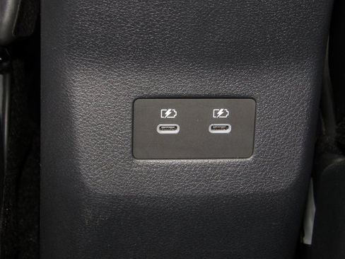 Certified 2025 Nissan Kicks SR image 23