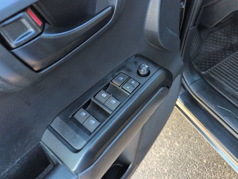 Used 2023 Toyota Tacoma SR AWD/4WD image 11