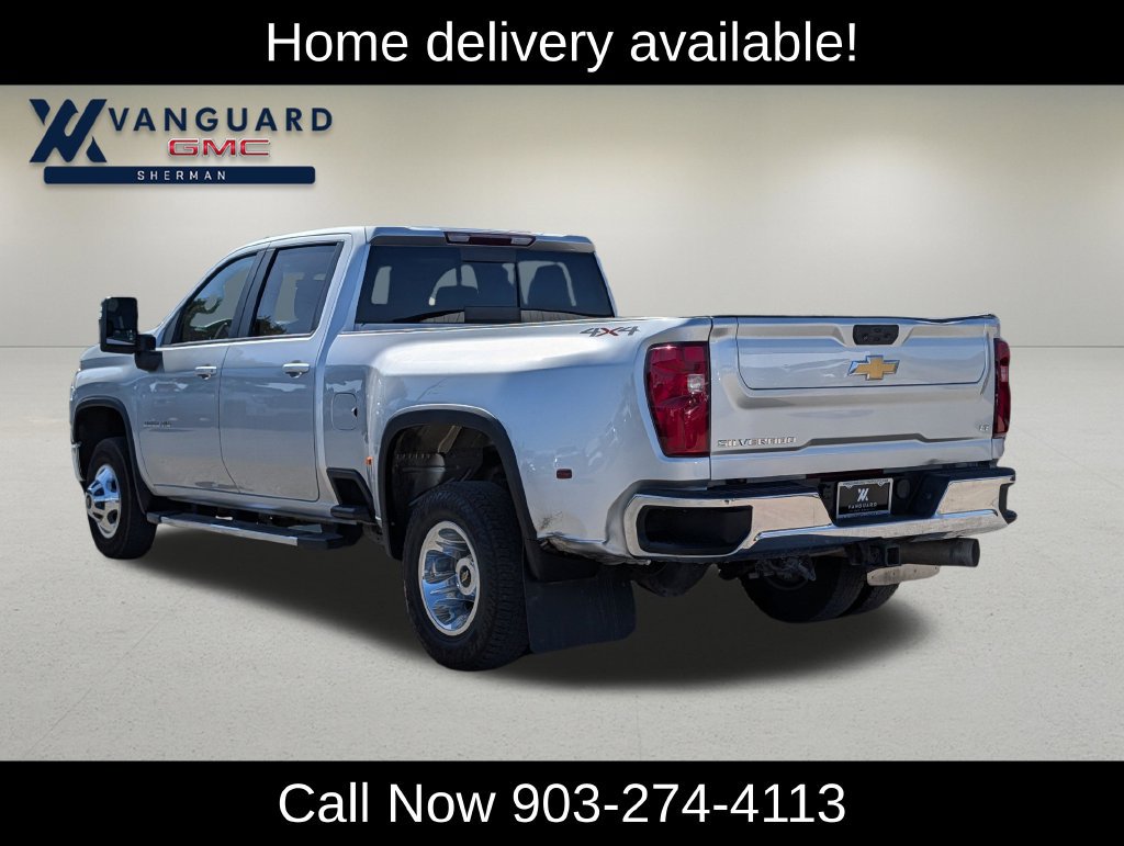 Used 2022 Chevrolet Silverado 3500 LT w/ Convenience Package AWD/4WD image 4