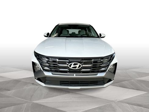 Used 2026 Hyundai Tucson SE FWD image 3