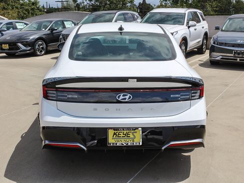 Certified 2025 Hyundai Sonata SEL FWD image 6