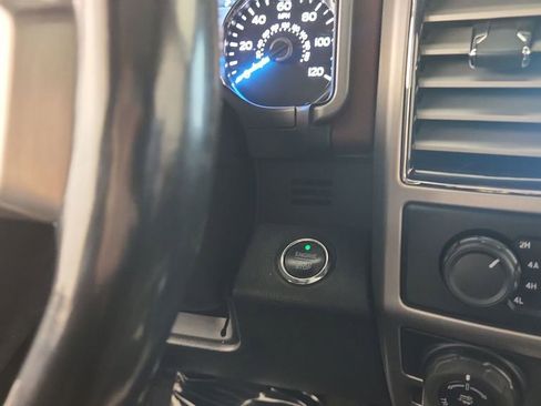 Used 2018 Ford F150 Platinum w/ Equipment Group 701A Luxury image 16