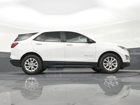 Used 2021 Chevrolet Equinox LS FWD image 28