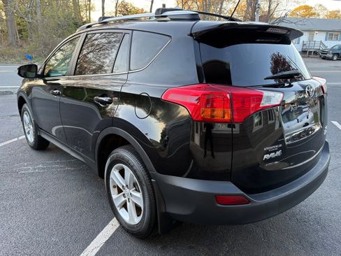 Used 2013 Toyota RAV4 XLE AWD/4WD image 8