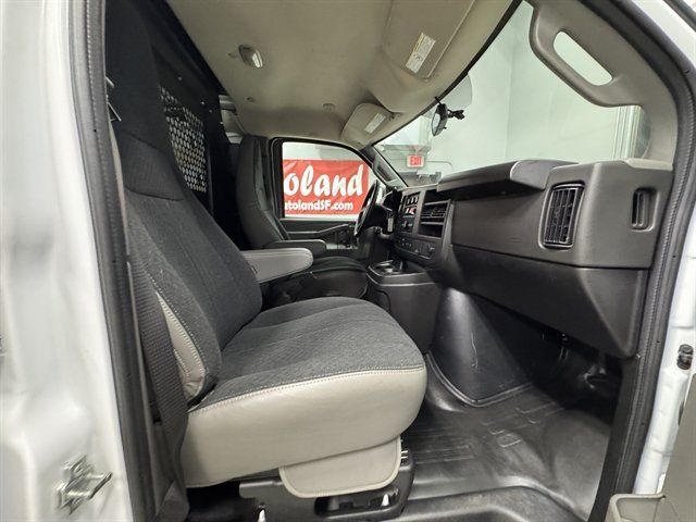 Used 2025 Chevrolet Express 2500 w/ Driver Convenience Package RWD image 12