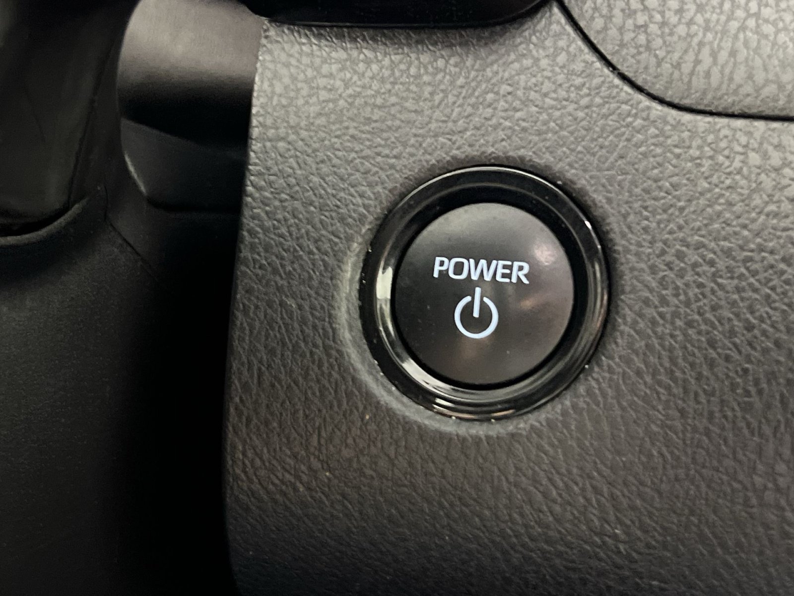 Used 2025 Toyota Camry LE FWD image 34