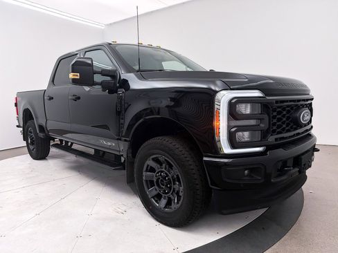 Used 2023 Ford F250 Lariat w/ Lariat Ultimate Package image 13