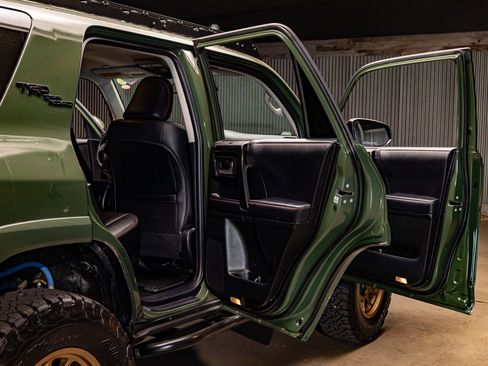 Used 2022 Toyota 4Runner TRD Off-Road Premium w/ TRD Black Wheel Package (TMS) image 29