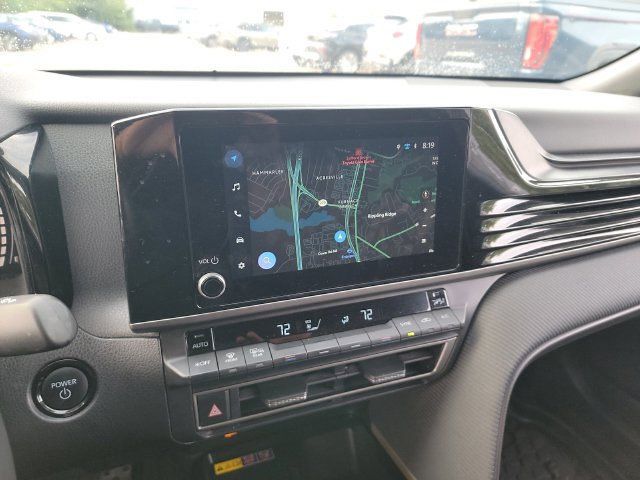 Used 2025 Toyota Camry SE FWD image 11