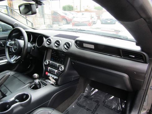 Used 2016 Ford Mustang GT Premium RWD image 10