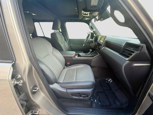 Used 2024 Lexus GX 550 w/ Cold Area Package AWD/4WD image 32