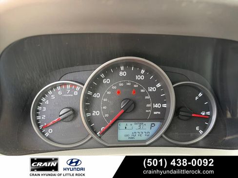 Used 2016 Toyota RAV4 LE FWD image 1