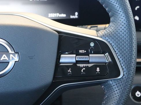 Used 2024 Nissan Ariya AWD image 12