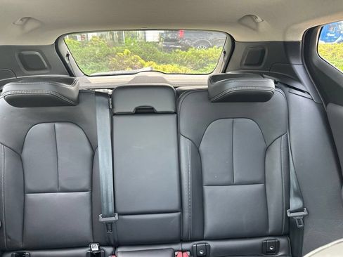 Used 2024 Volvo XC40 B5 Plus w/ Protection Package Premier AWD/4WD image 22