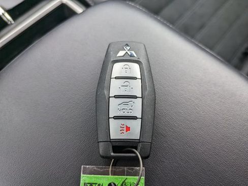 Used 2024 Mitsubishi Outlander SE FWD image 33