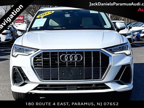 Used 2024 Audi Q3 2.0T Premium Plus image 3