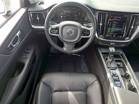Used 2020 Volvo S60 T5 Momentum w/ Protection Package Premier image 11