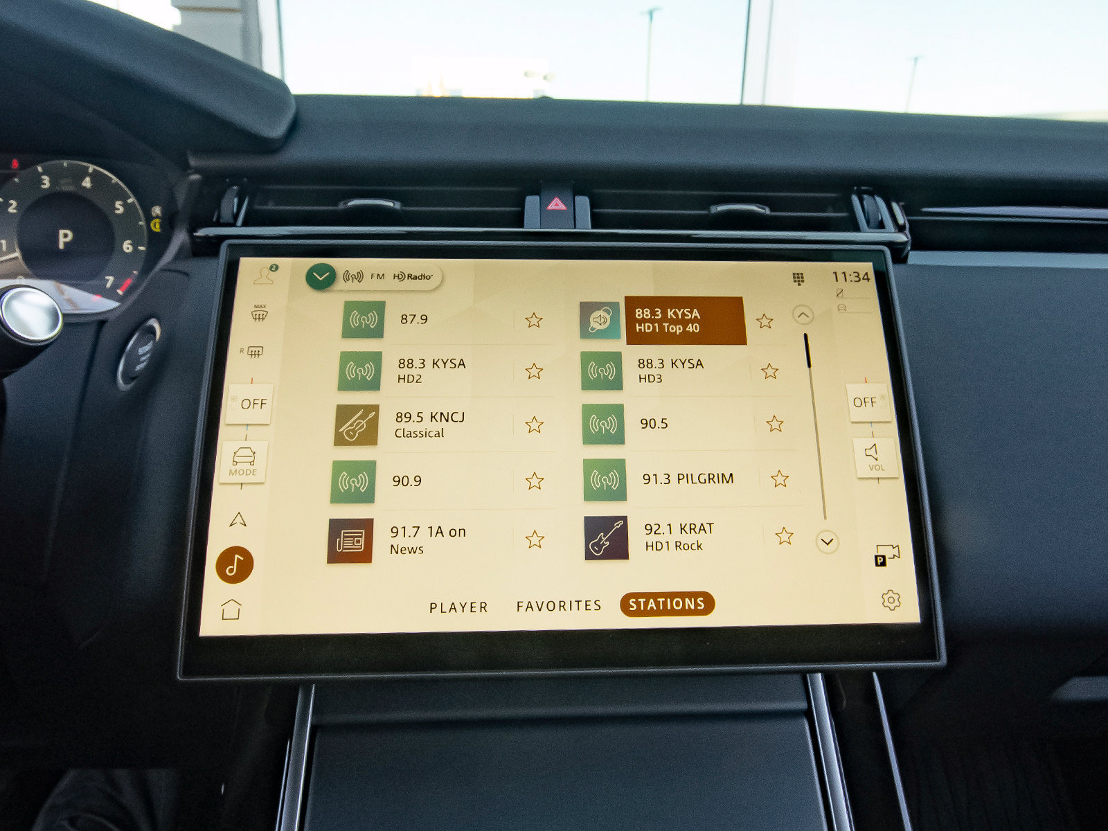 New 2026 Land Rover Range Rover Velar S AWD/4WD image 19