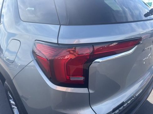 Used 2025 GMC Terrain Elevation image 21