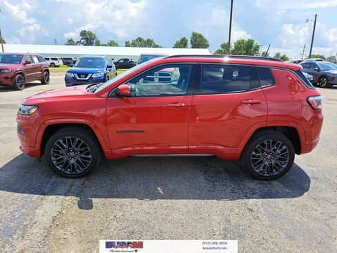 Used 2022 Jeep Compass Limited image 23