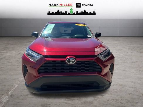 Certified 2025 Toyota RAV4 LE AWD/4WD image 9