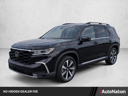 Used 2024 Honda Pilot Touring image 1