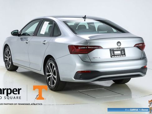 Used 2024 Volkswagen Jetta Sport image 7